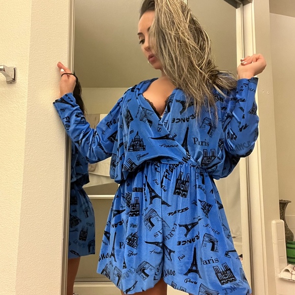 BALENCIAGA  Size-4 Blue shorts mini dress - Picture 9 of 10